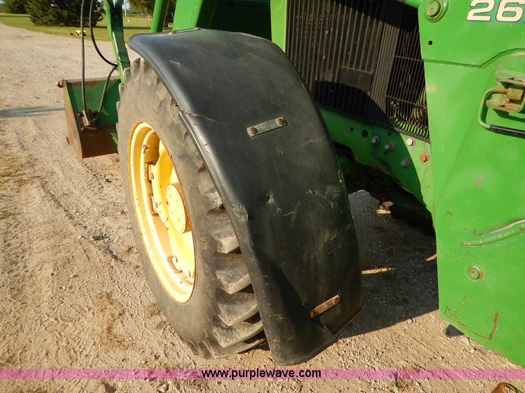 image for item J6475 1992 John Deere 3255 MFWD tractor