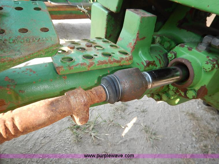 image for item J6475 1992 John Deere 3255 MFWD tractor