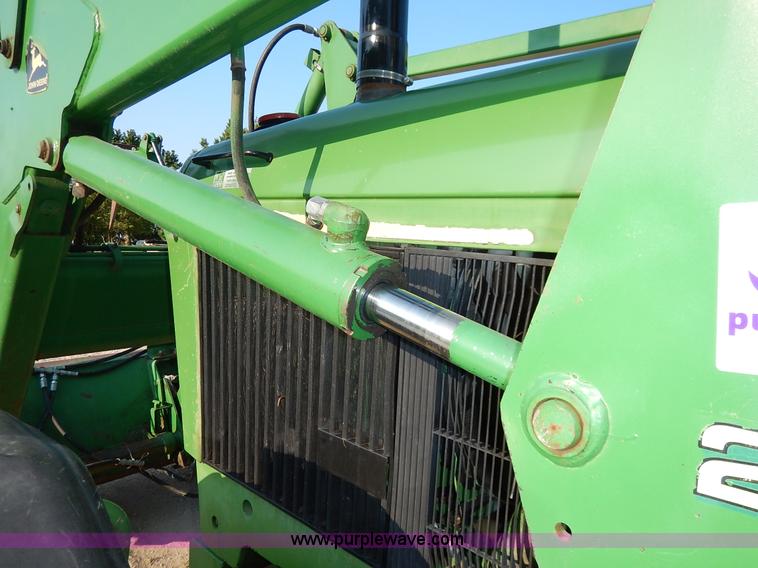 image for item J6475 1992 John Deere 3255 MFWD tractor