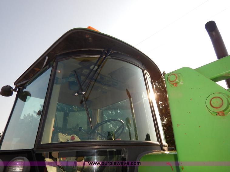 image for item J6475 1992 John Deere 3255 MFWD tractor