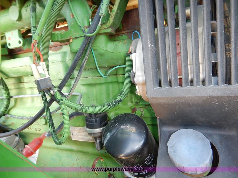 image for item J6475 1992 John Deere 3255 MFWD tractor