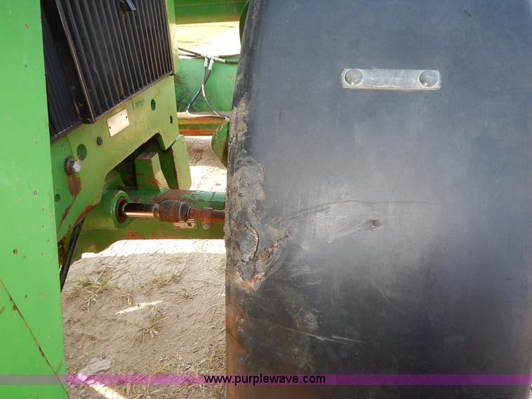 image for item J6475 1992 John Deere 3255 MFWD tractor