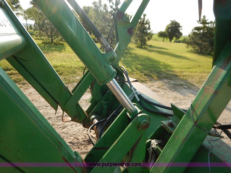 image for item J6475 1992 John Deere 3255 MFWD tractor