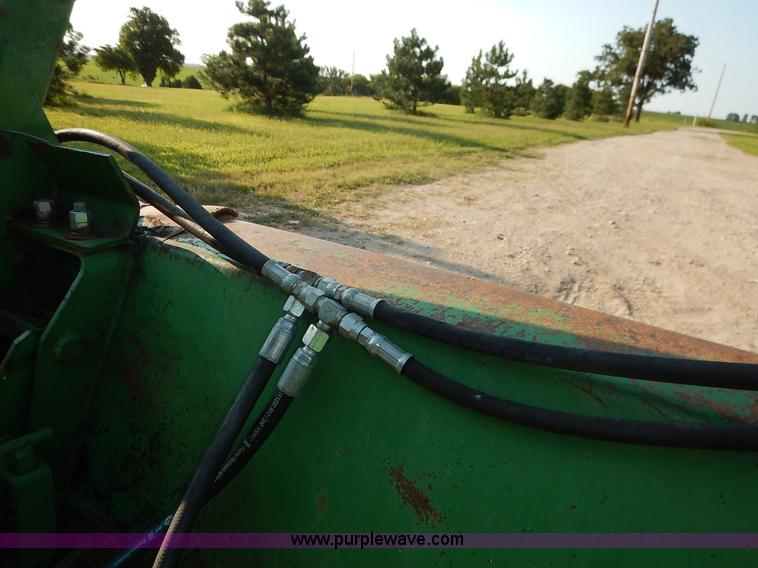 image for item J6475 1992 John Deere 3255 MFWD tractor