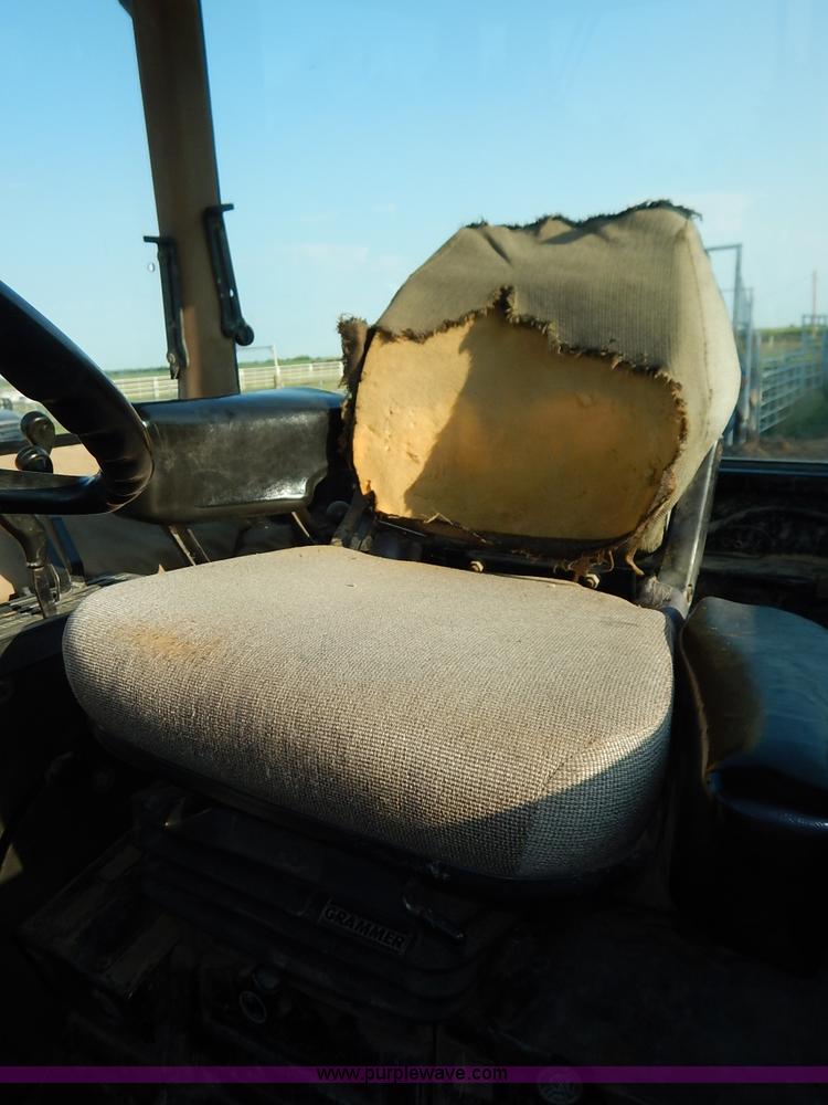 image for item J6475 1992 John Deere 3255 MFWD tractor