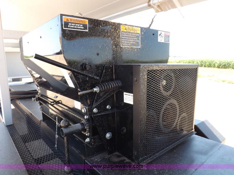 image for item J6999 Automatic Equipment roller mill