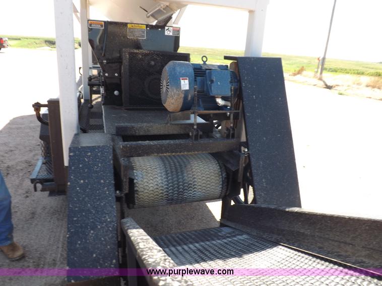 image for item J6999 Automatic Equipment roller mill