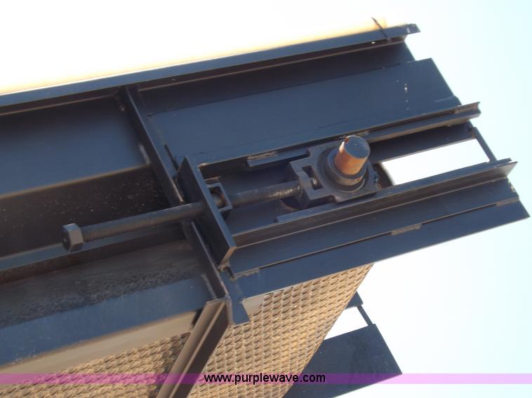 image for item J6999 Automatic Equipment roller mill