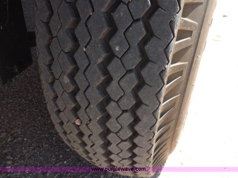 image for item J6999 Automatic Equipment roller mill