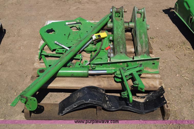 image for item J8075 Assorted John Deere combine header parts