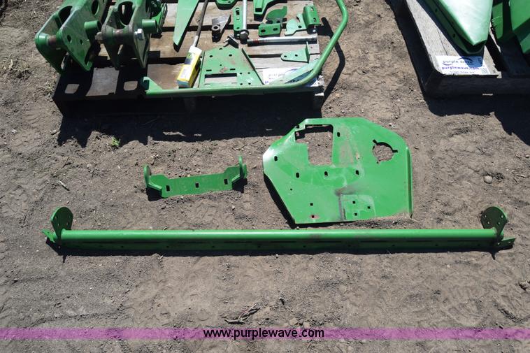 image for item J8075 Assorted John Deere combine header parts