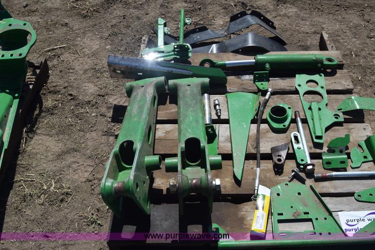 image for item J8075 Assorted John Deere combine header parts