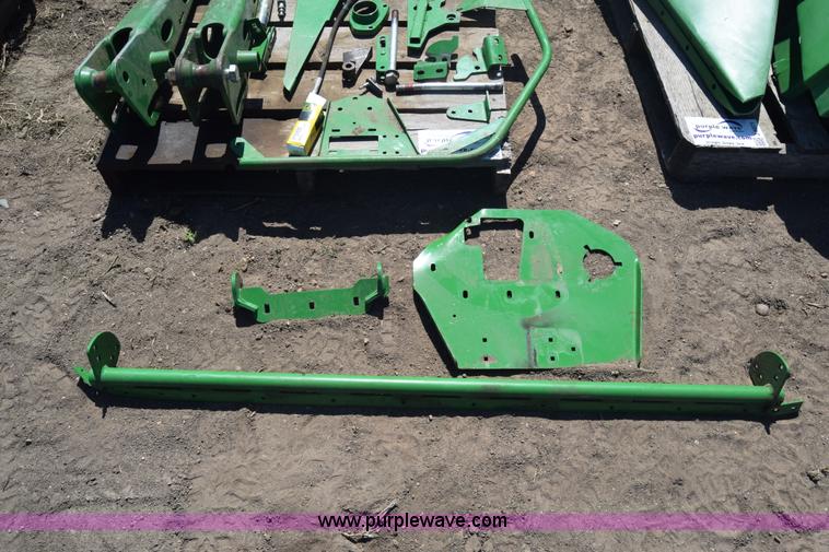image for item J8075 Assorted John Deere combine header parts