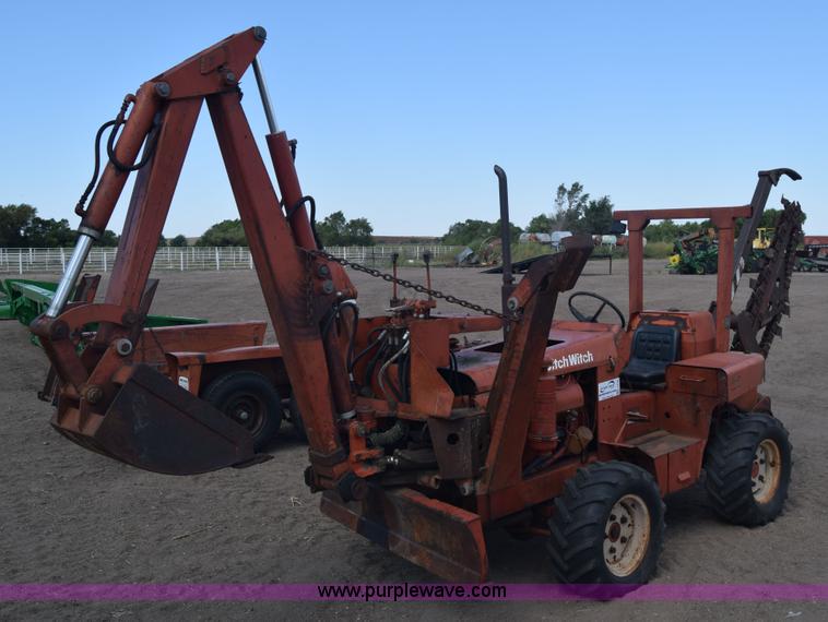 image for item J8103 Ditch Witch R40 trencher