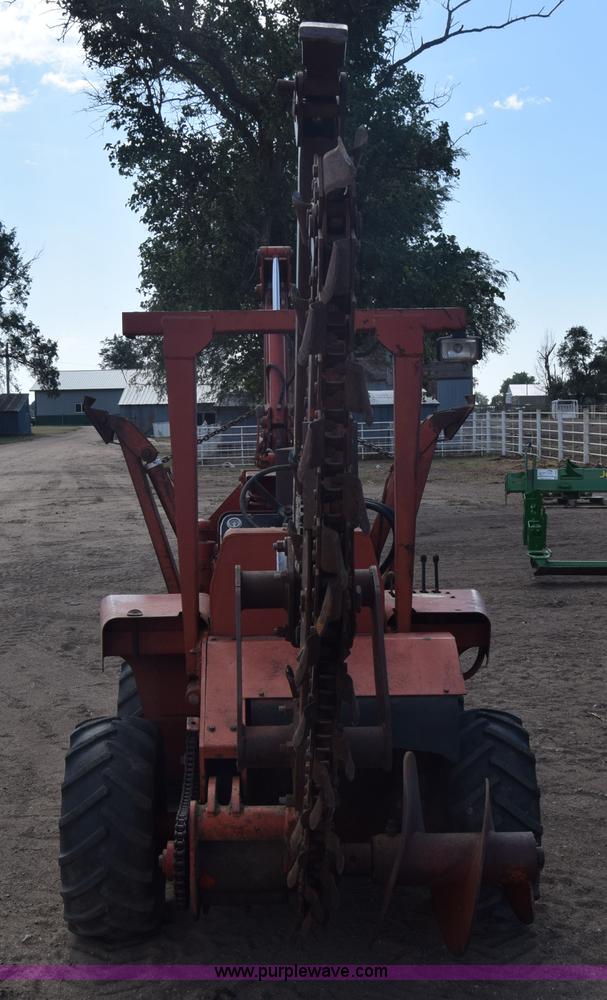image for item J8103 Ditch Witch R40 trencher