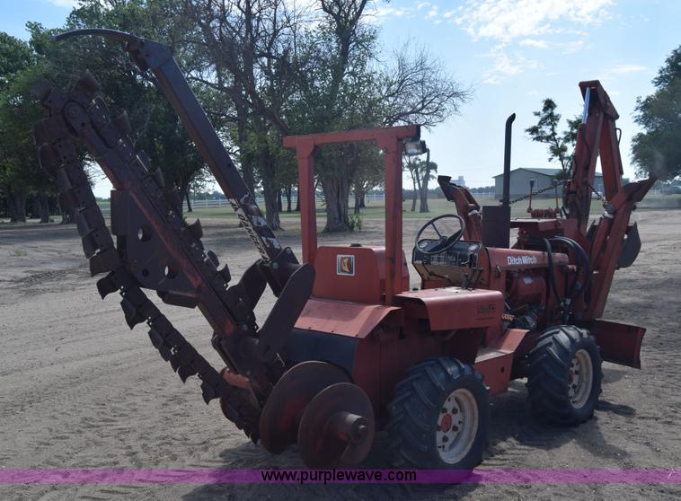 image for item J8103 Ditch Witch R40 trencher