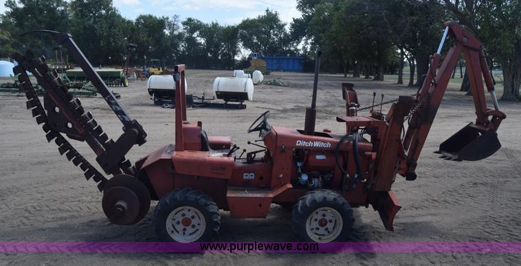 image for item J8103 Ditch Witch R40 trencher