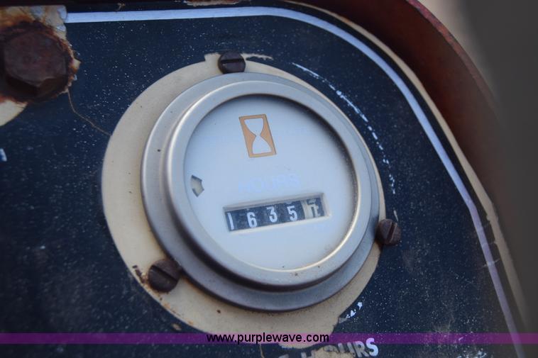 image for item J8103 Ditch Witch R40 trencher