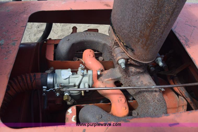 image for item J8103 Ditch Witch R40 trencher