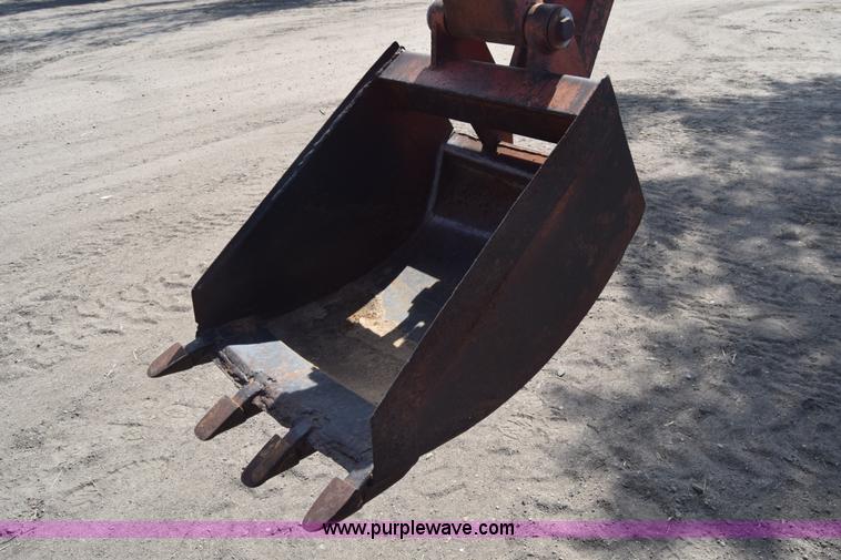image for item J8103 Ditch Witch R40 trencher