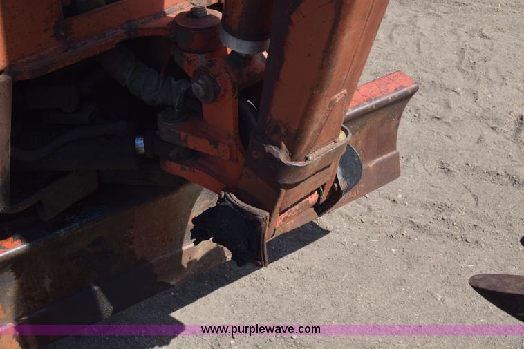 image for item J8103 Ditch Witch R40 trencher