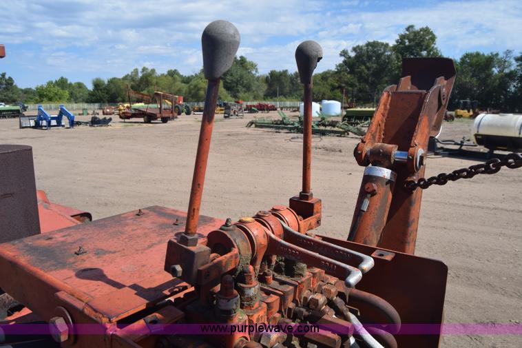 image for item J8103 Ditch Witch R40 trencher