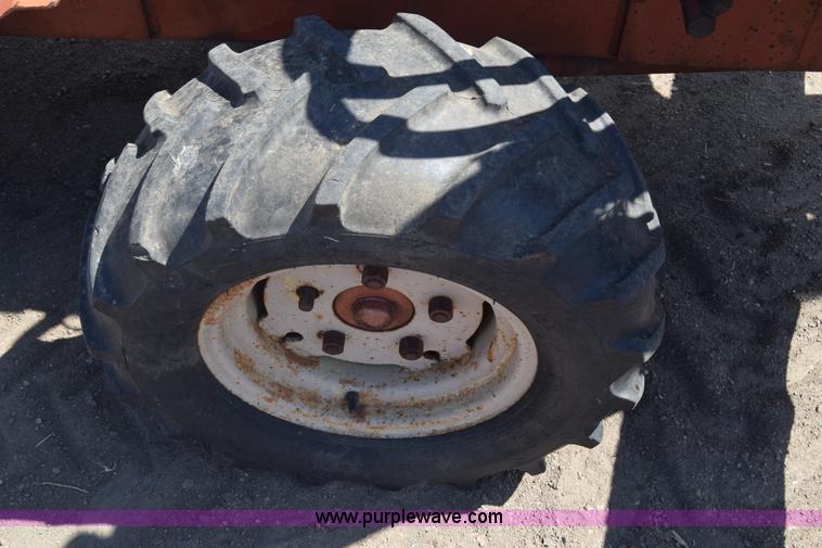 image for item J8103 Ditch Witch R40 trencher