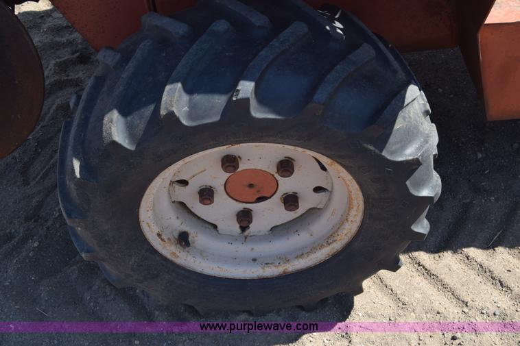 image for item J8103 Ditch Witch R40 trencher