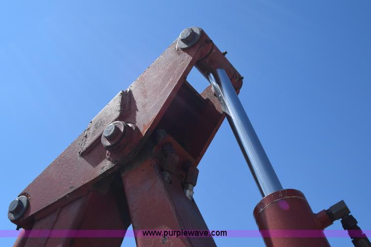 image for item J8103 Ditch Witch R40 trencher