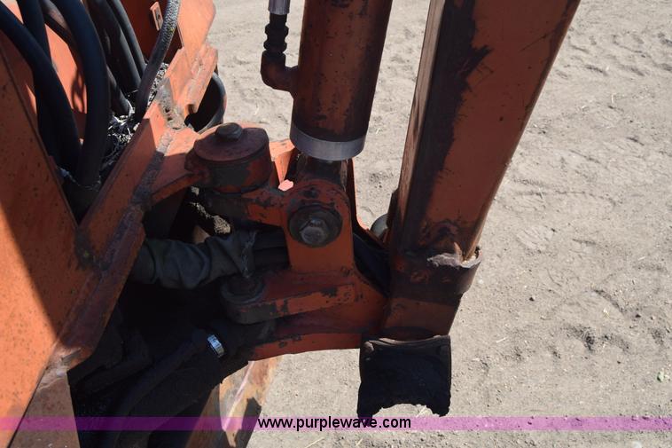 image for item J8103 Ditch Witch R40 trencher