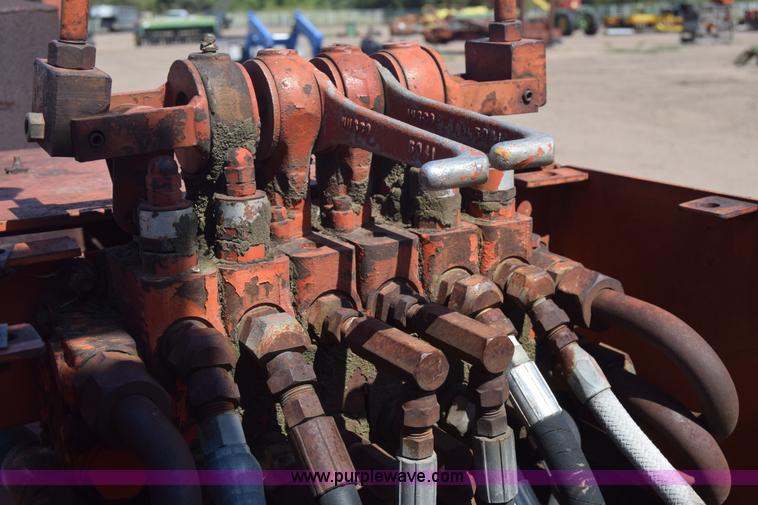 image for item J8103 Ditch Witch R40 trencher