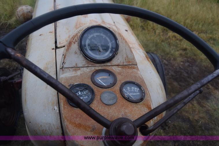 image for item J8136 Ford 800 tractor