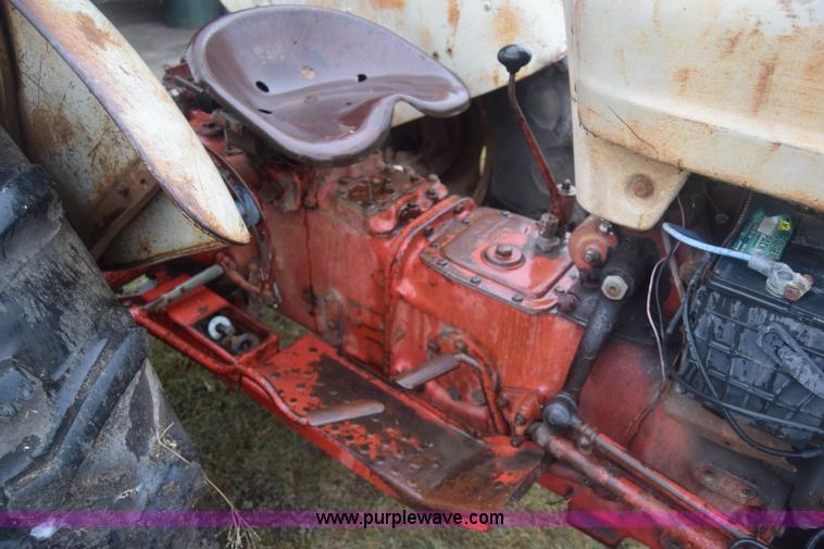 image for item J8136 Ford 800 tractor