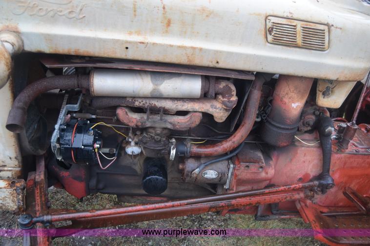 image for item J8136 Ford 800 tractor