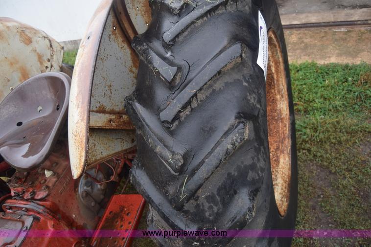 image for item J8136 Ford 800 tractor