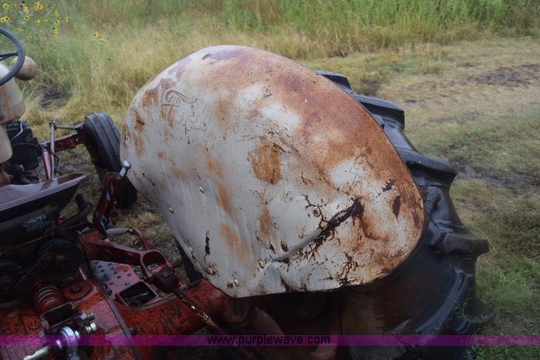 image for item J8136 Ford 800 tractor