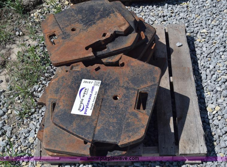 image for item J8182 (18) suitcase weights