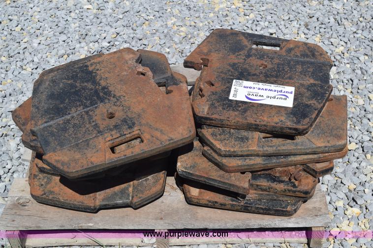 image for item J8182 (18) suitcase weights