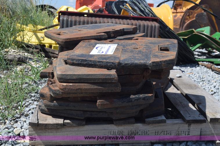 image for item J8182 (18) suitcase weights