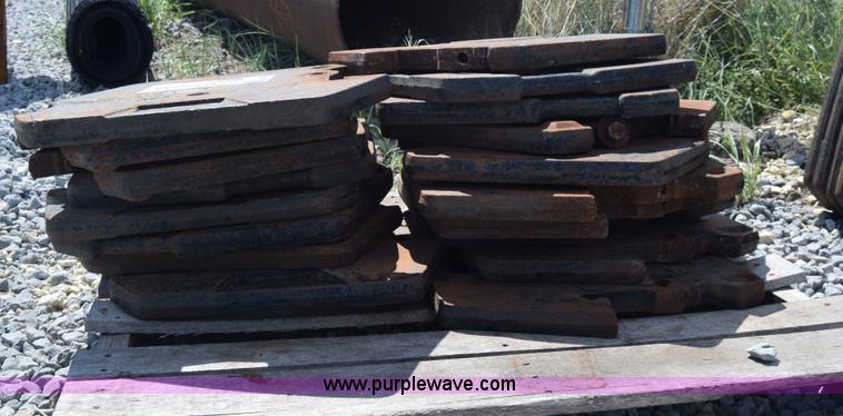 image for item J8182 (18) suitcase weights