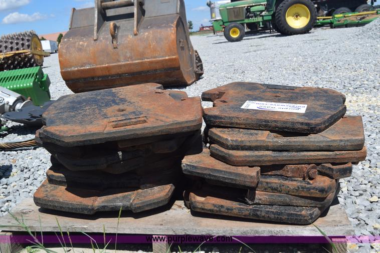 image for item J8182 (18) suitcase weights