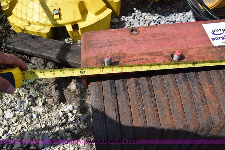 image for item J8183 (25) suitcase weights