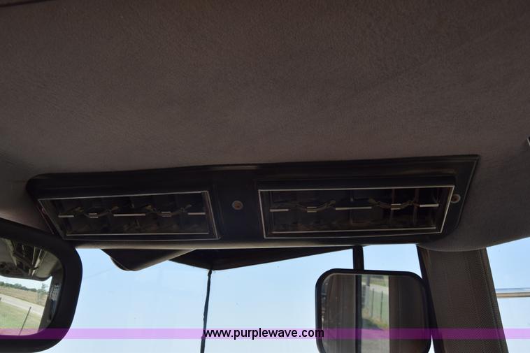 image for item J8197 1991 Deutz Allis 9170 4WD tractor