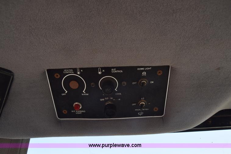 image for item J8197 1991 Deutz Allis 9170 4WD tractor