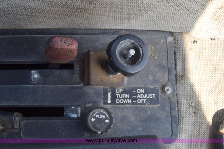 image for item J8197 1991 Deutz Allis 9170 4WD tractor