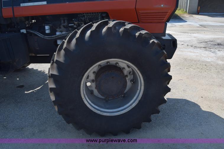 image for item J8197 1991 Deutz Allis 9170 4WD tractor