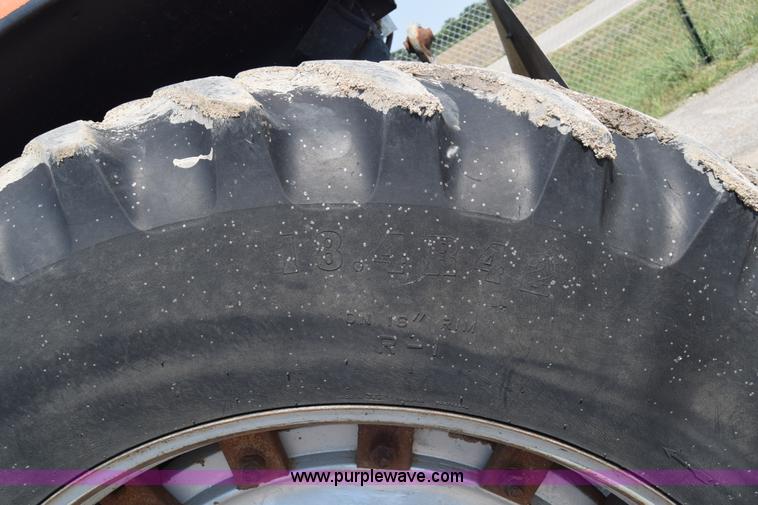 image for item J8197 1991 Deutz Allis 9170 4WD tractor