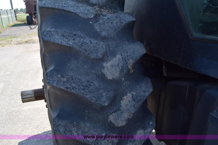 image for item J8197 1991 Deutz Allis 9170 4WD tractor