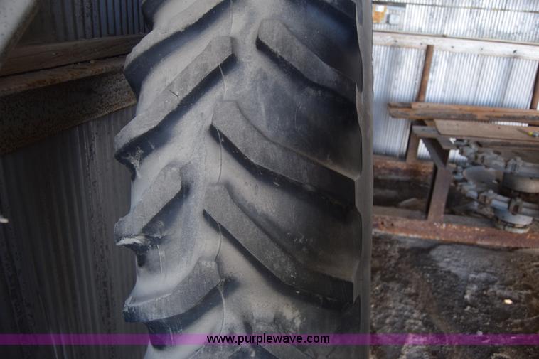 image for item J8197 1991 Deutz Allis 9170 4WD tractor