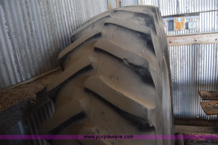 image for item J8197 1991 Deutz Allis 9170 4WD tractor